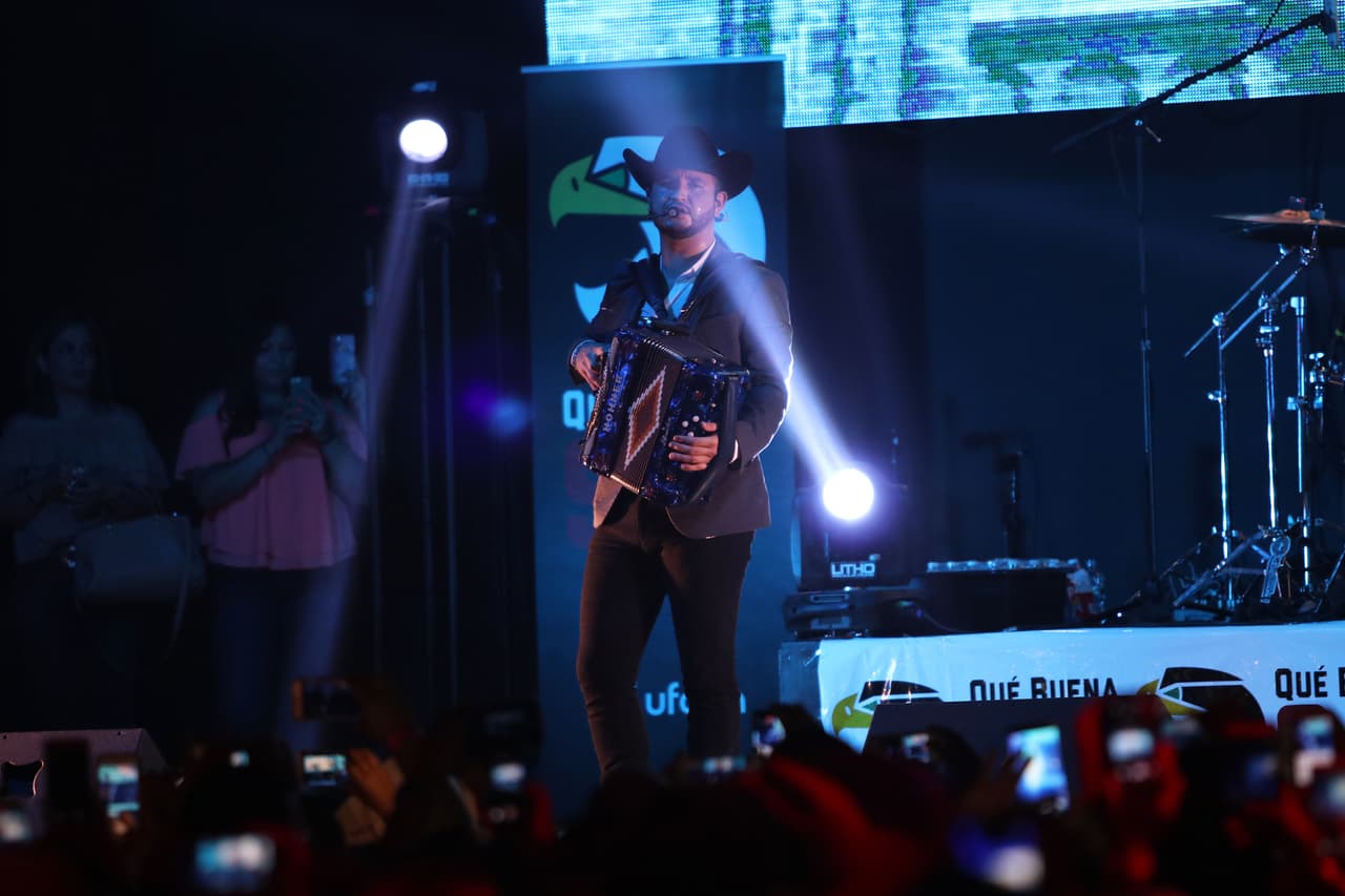 Un evento exclusivo que sólo 'Que Buena 94.1 FM' realizó para sus radioescuchas del Metroplex.