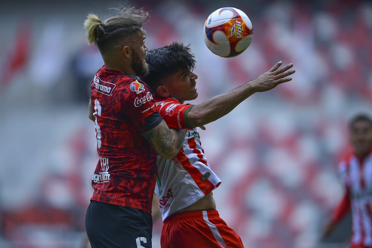 Toluca se impone ante Necaxa 2-0 , durante la tercera jornada del Torneo Guard1anes de la Liga MX. Michael Estrada, de penal, logró hacer el primer tanto, mientras que Joao Plata, de último minuto, anotó el gol que aseguró la victoria de los 'Diablos Rojos' en casa.