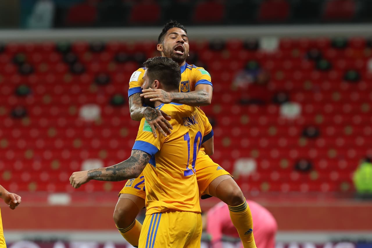 Los Tigres de la UANL se imponen, en su primera participación en el Mundial de Clubes, al Ulsan Hyunday 2-1. André Pierre Gignac se encargó de darle la victoria al equipo mexicano con doblete. Por parte del equipo coreano, Kim Kee-Hee fue el autor del gol solitario. El Club Palmeiras será su siguiente rival.