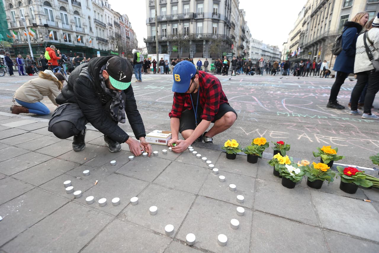 Artistas y celebridades reaccionan a los ataques terroristas en Bruselas
