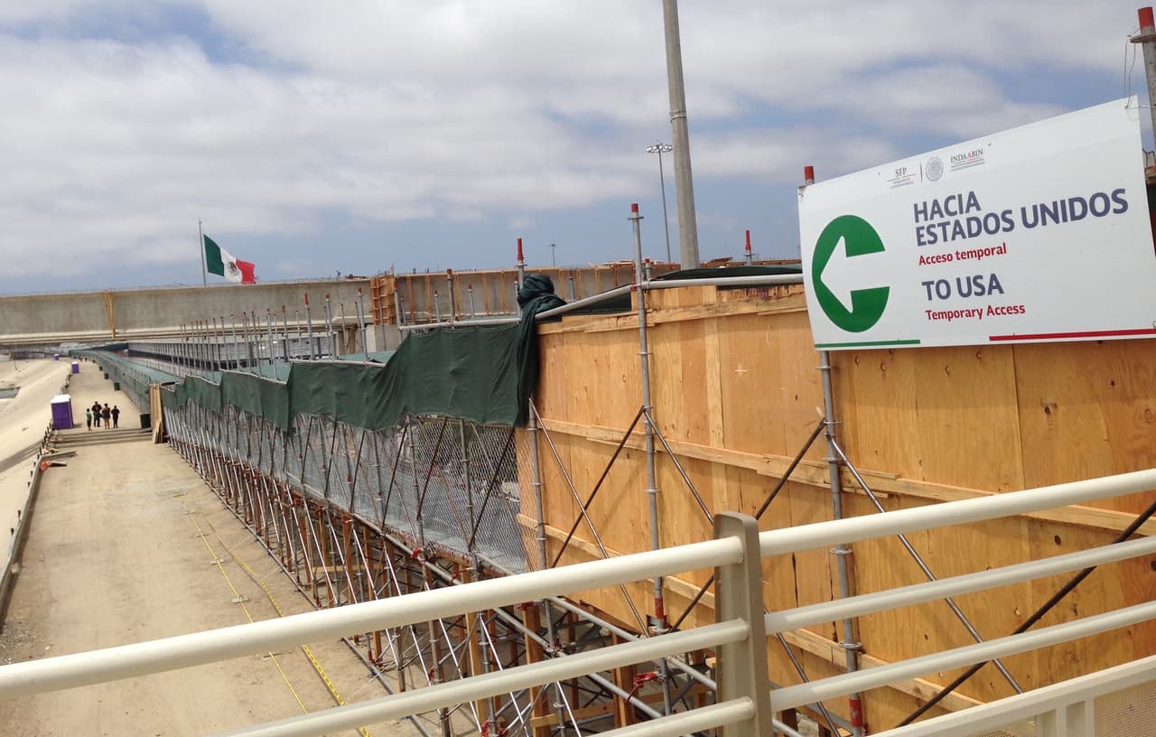 Un puente fronterizo que refleja lo que en México se hace al 'ahí se va'