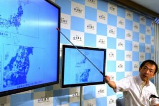 Un terremoto de 6.8 grados de magnitud en la escala de Richter causó un pequeño tsunami en la costa de tres provincias del noreste de Japón.