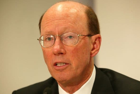 9. JOHN F. BROCK- El CEO de una de las compañías más reconocidas a nivel mundial, Coca-Cola Enterprises, sólo logró un incremento de 71% en su salario durante 2010, para llegar a ingresos totales de $19,114,318.