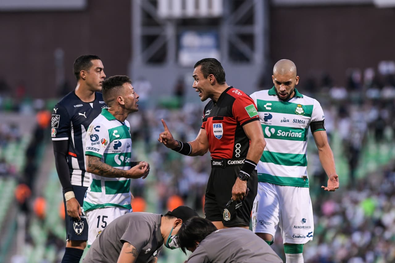Monterrey sacó un triunfo de último minuto ante un equipo de Santos que está en un bache y no encuentra el triunfo.