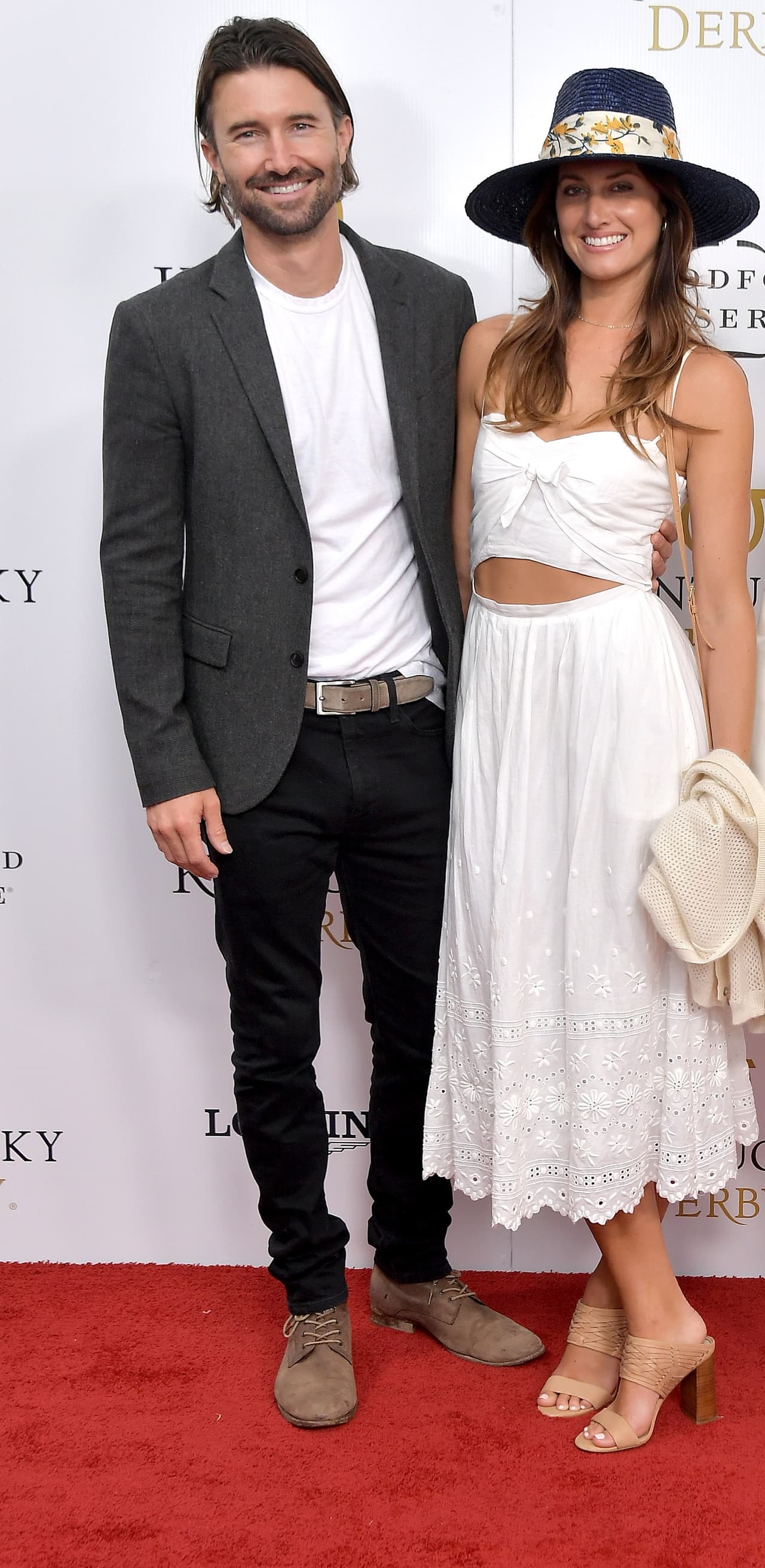 "Nos casamos en el Palacio de Justicia de Santa Bárbara el 21 de enero con mi hija Eva y la abuela de Cayley, Joan, como nuestra testigo", dijo Jenner a
<b><a href="https://people.com/tv/brandon-jenner-cayley-stoker-married/" target="_blank"> People</a></b> días después de la ceremonia.
<br>