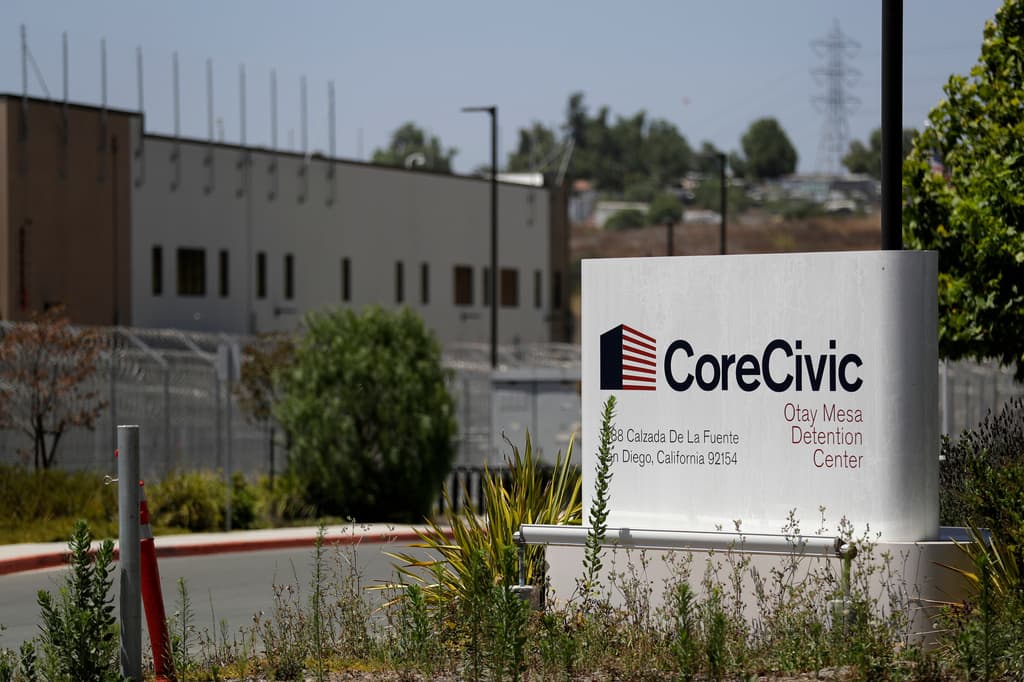 Muere un inmigrante guatemalteco bajo custodia de ICE en San Diego; exigen investigar el caso