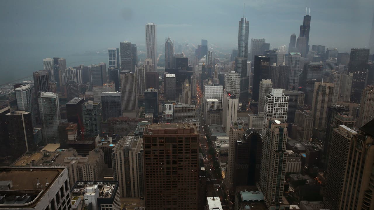 Crece el riesgo de tormentas severas este viernes en el área de Chicago