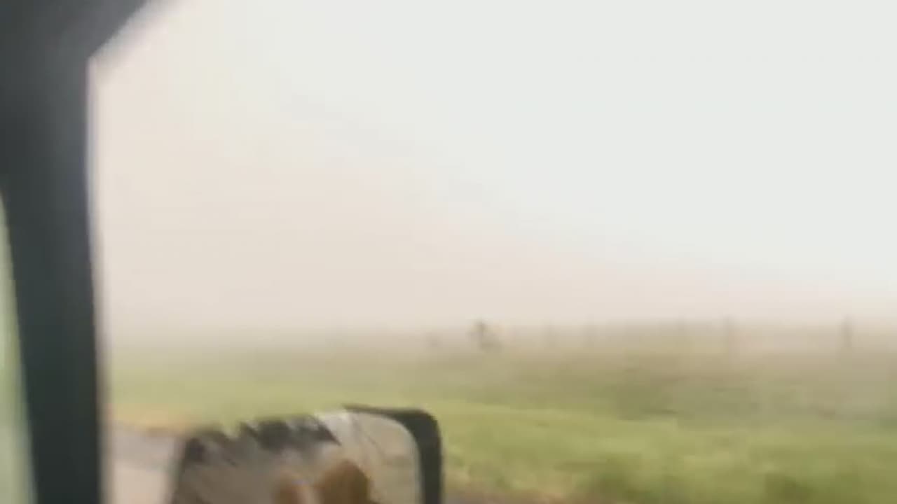 En video: así es el peligro al que se enfrentan los cazadores de tornados