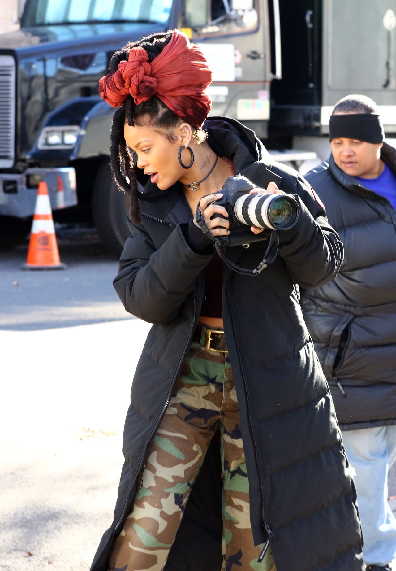 Esperando no tropezarse para cambiar de toma.