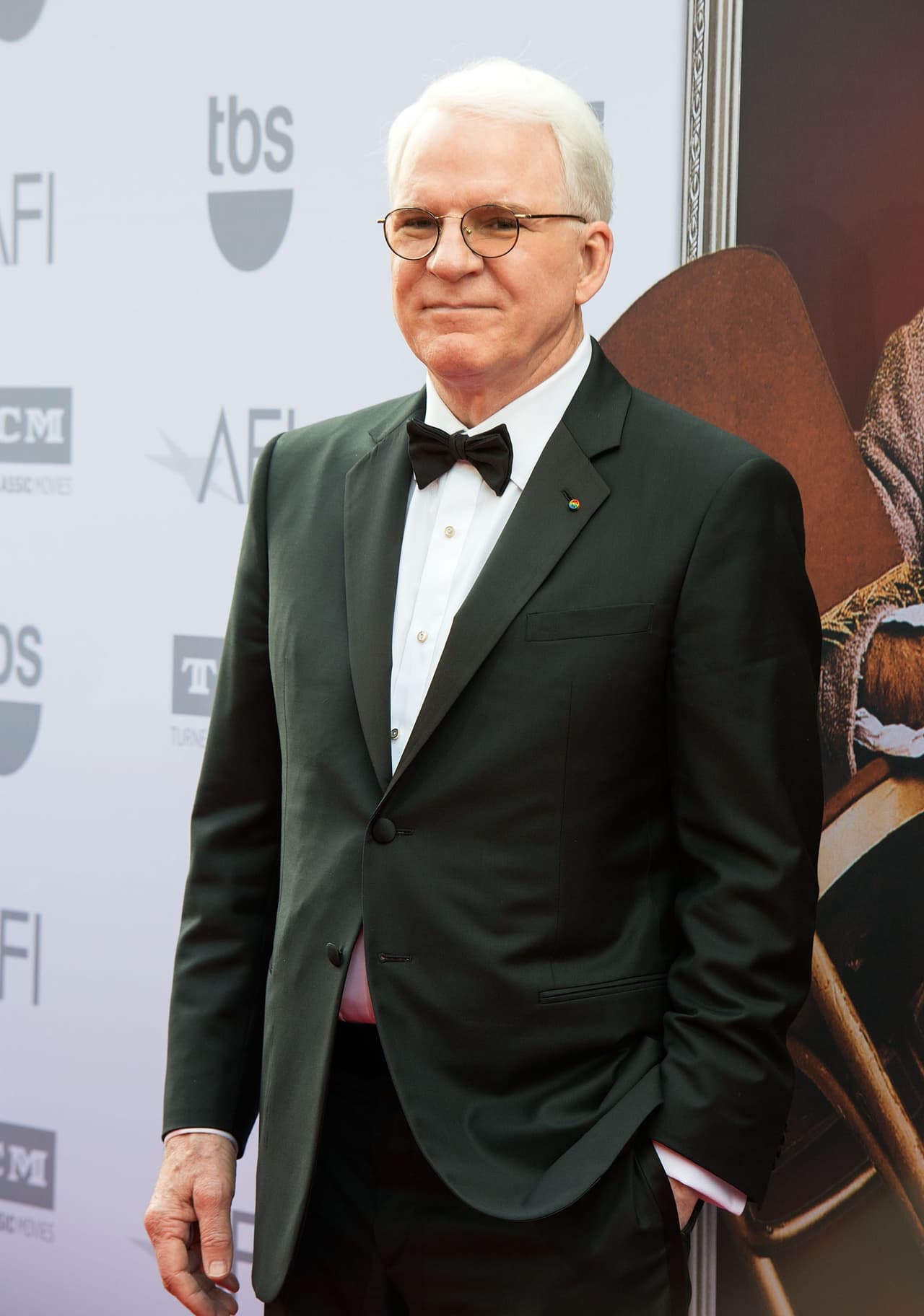 Estudio filosofía, aunque lo abandonó. Aún así, los guiones en los que trabajó se encuentran plagados de referencias.