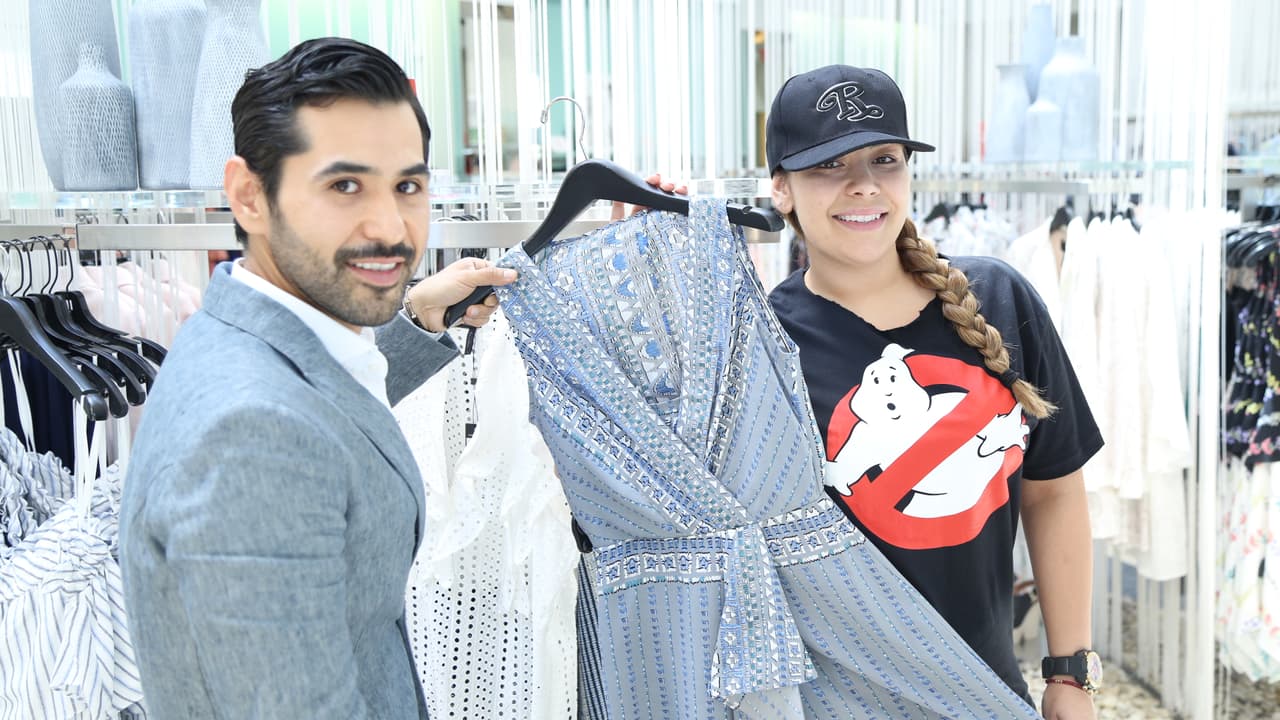 En su primera entrega de 
<b><a href="http://www.univision.com/especiales/premios-juventud/*">Premios Juventud</a></b>, 
<b><a href="http://www.univision.com/temas/evelyn-sicairos">Evelyn Sicairos</a></b> nos lleva con ella paso a paso.