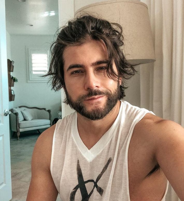 Ese actor llegó y este lunes Fernando Noriega
<b><a href="https://twitter.com/TvsEspectaculos/status/1374064441592057859" target="_blank"> fue presentado ante todos</a></b>, según se dio a conocer en un video que fue 
<b>publicado en Twitter</b> por Televisa Espectáculos. 
<br>