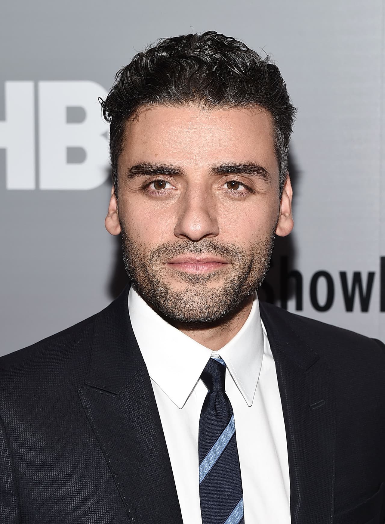 <b>Óscar Isaac.</b> El actor guatemalteco ha tenido grandes participaciones en la industria del entretenimiento en Estados Unidos. Participó en la penúltima versión de Star Wars: The force awakens y X-Men: Apocalipsis. Fue ganador del premio Globo de Oro en la edición 2016, en la categoría miniserie o película para televisión por su papel en ’Show me a Hero’.