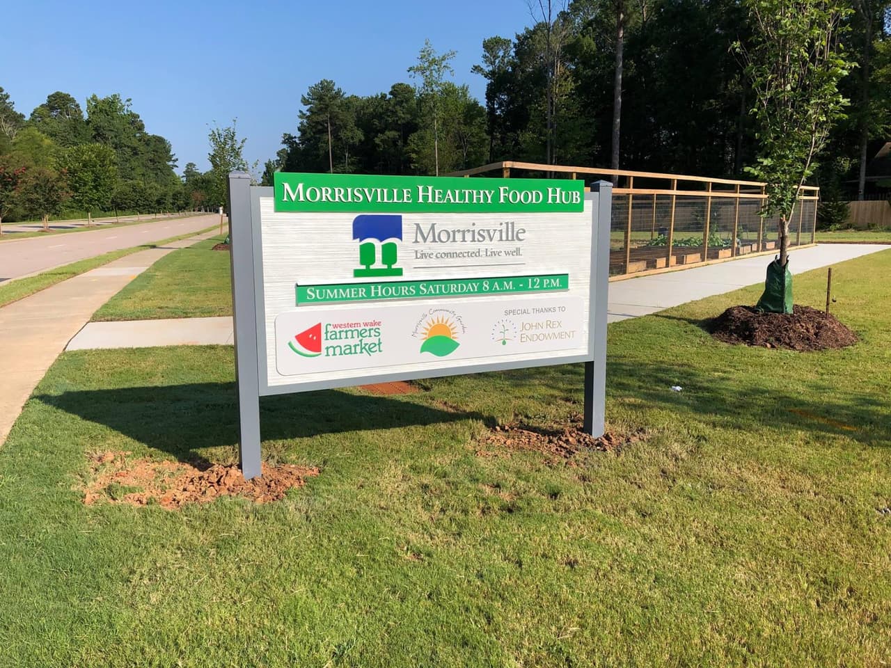 En la ciudad de Morrisville los baños públicos aún están cerrados, pero el acceso a sus espacios públicos, parques y caminerías no está restringido. Las autoridades recomiendan practicar el distanciamiento social.