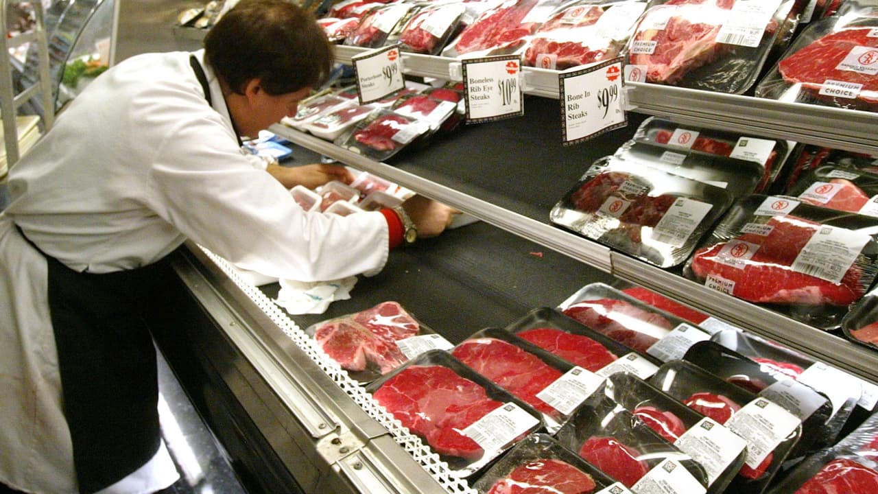 Retiran carne molida de res por tener "materiales extraños"