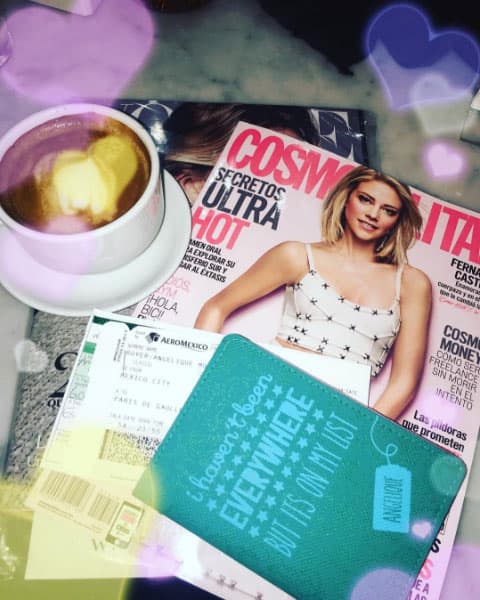 Por eso después de estar sometidos a largas jornadas de trabajo, la feliz parejita se fue de viaje a Europa para visitar a sus respectivas familias. Así se despidió de México la actriz: "Listísimos!!! Ya empecé a relajarme! #bonvoyage".