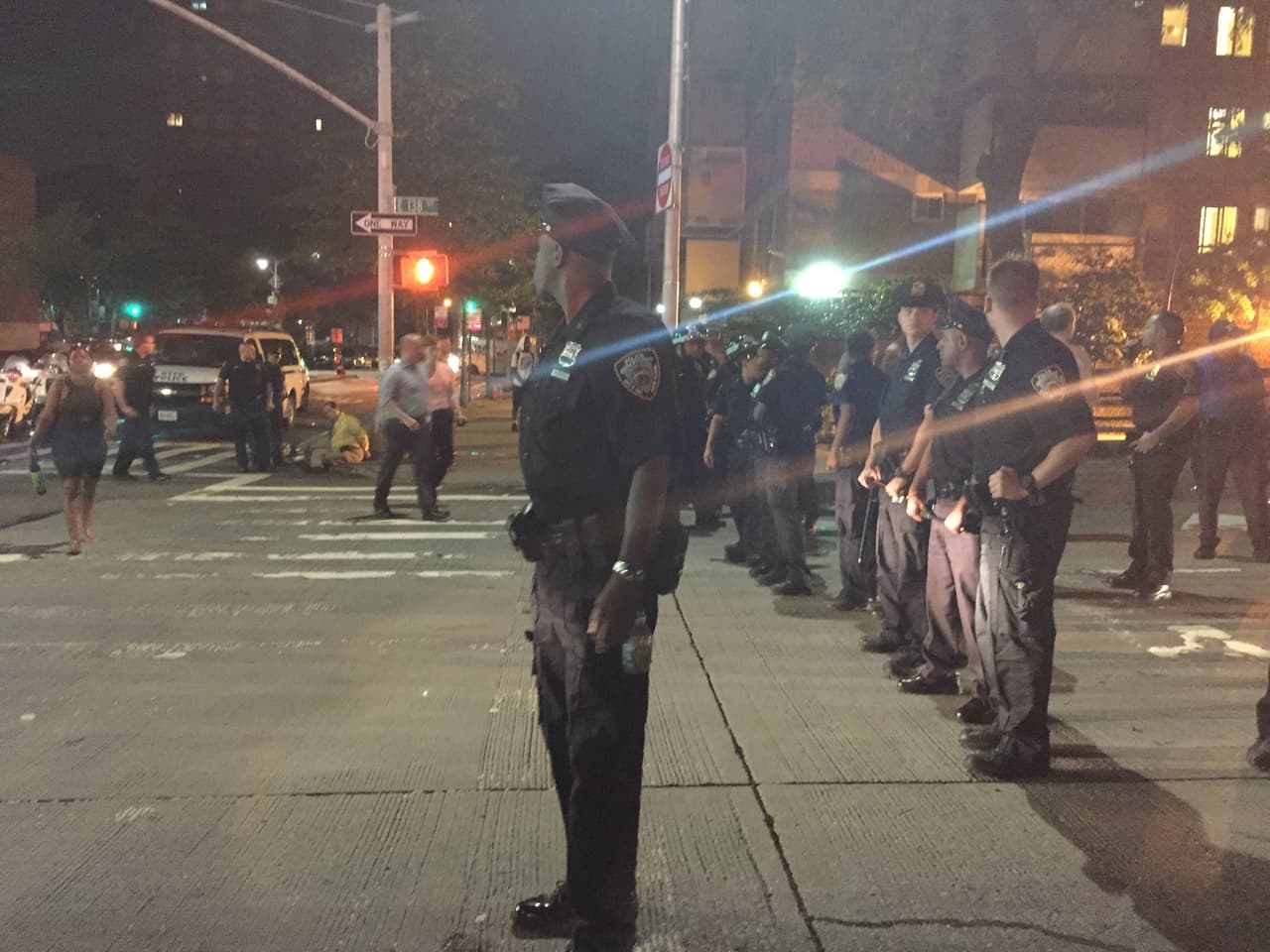 Los miembros del NYPD impidieron el paso al puente Madison Avenue.