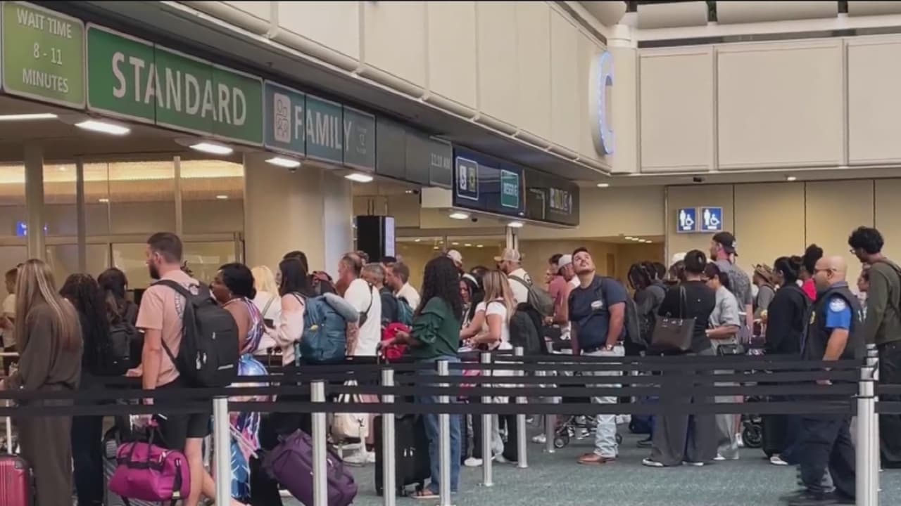 Si planeas viajar y utilizarás el aeropuerto de Orlando por el fin de semana feriado, esto es lo que debes considerar