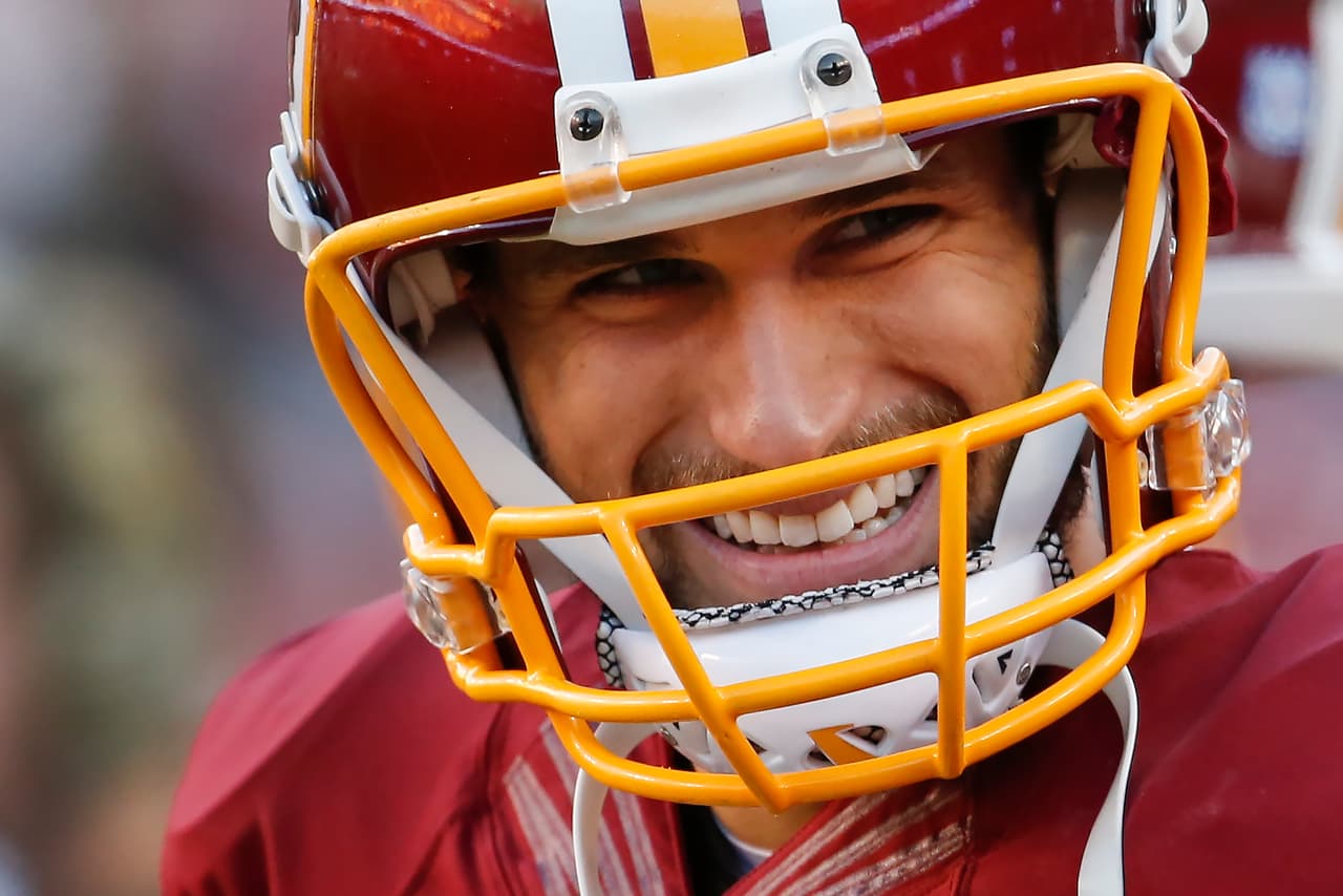 El pacto de Garoppolo proporciona una línea de base clara para el pago a los mariscales de campo, señaló Garafolo quien añadió que "la gente de la liga ya esperaba que el acuerdo que próximamente recibirá Cousins estará en el área de los $30 millones anuales de todos modos".