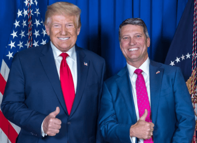 Candidato de Trump consigue una inesperada victoria en el distrito más republicano del país