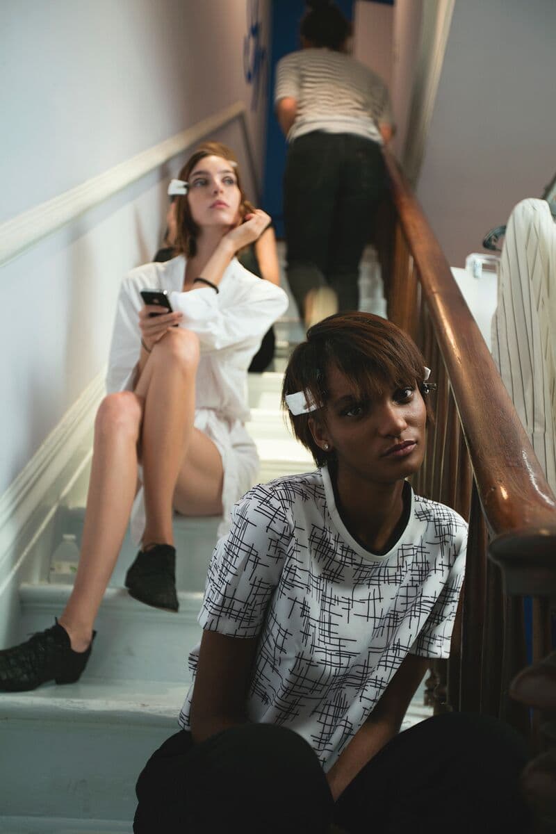 En el 'Backstage' de Montse las maquillistas no paraban de trabajar. Diseñador Montse. NYFW, Spring/Summer 2016 - 12/09/2015.