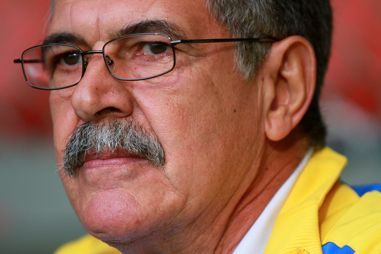 A pesar de que su acento lo delata como brasileño, Ricardo Ferretti tiene la nacionalidad mexicana y se considera totalmente mexicano, su esposa y dos hijos son mexicanos.