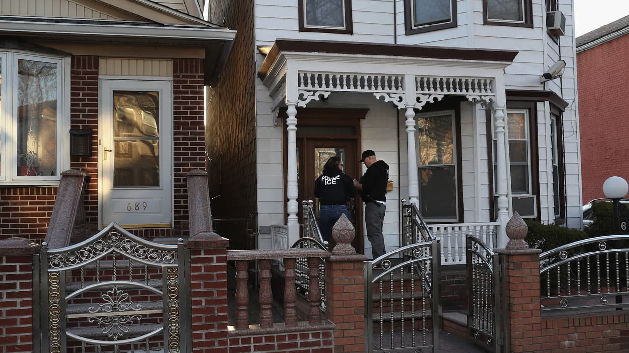 Reina la incertidumbre frente a operativos de ICE contra inmigrantes en Chicago