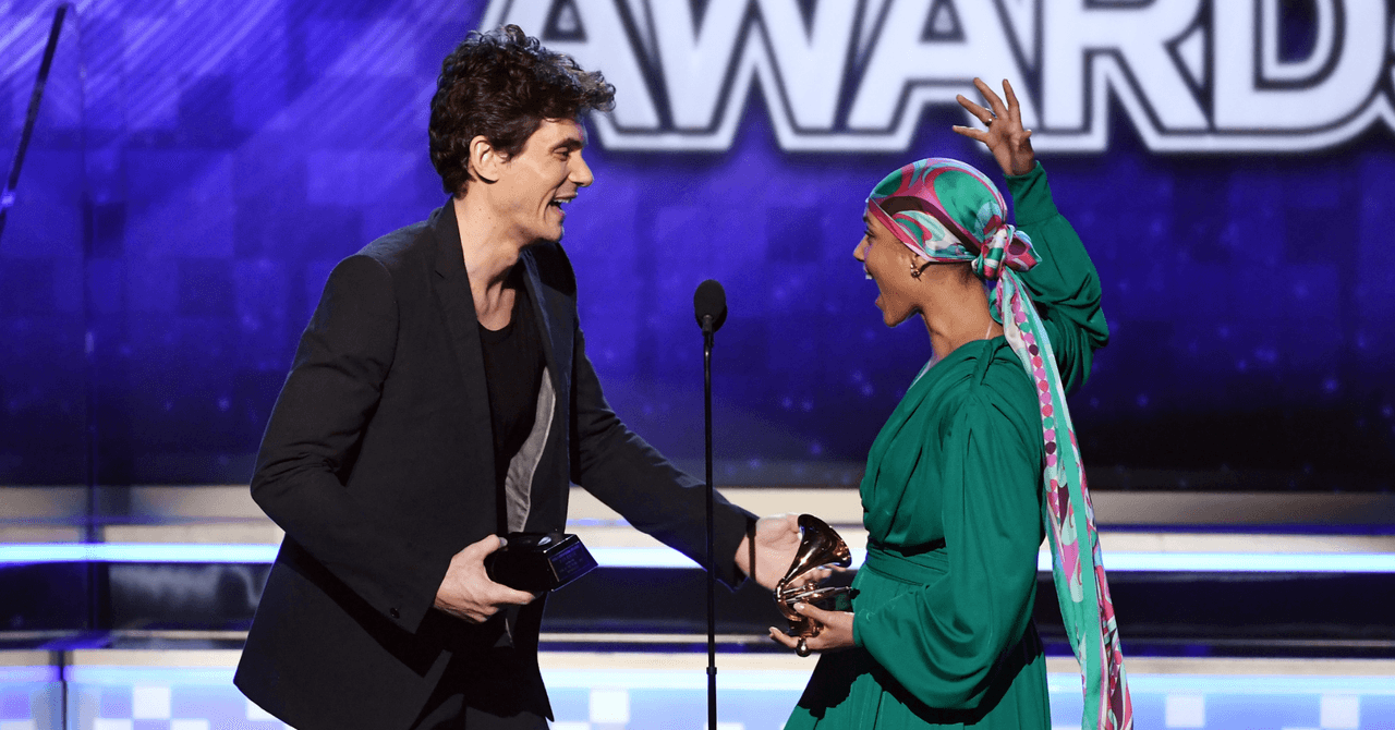 John Mayer compartió su premio Grammy con Alicia Keys