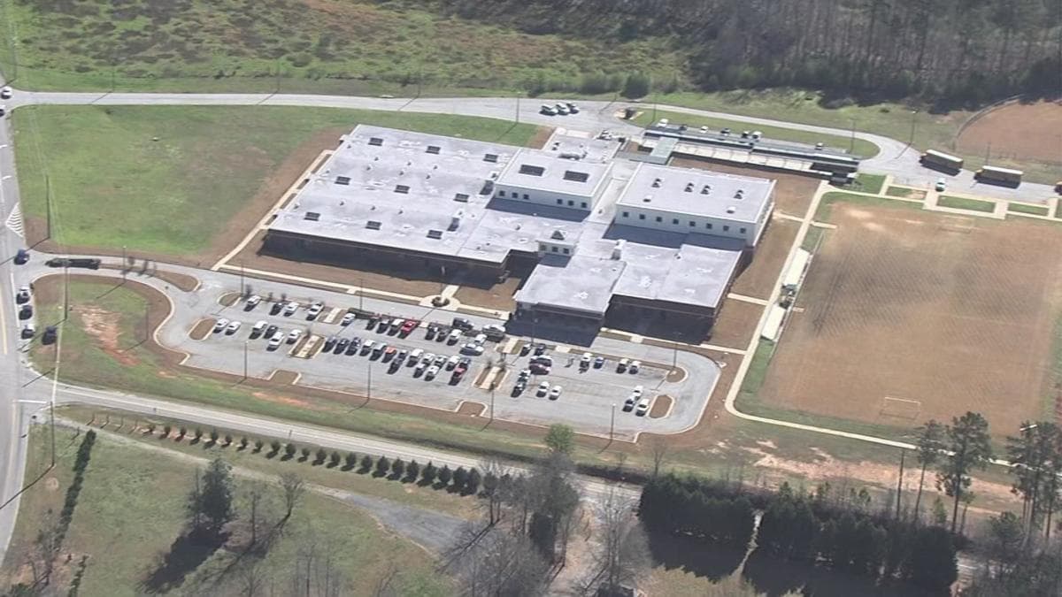 Dos escuelas al sur de Atlanta en estado de alerta tras recibir amenaza