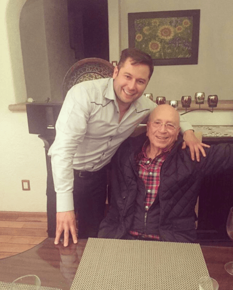 Gracias al tema 'Sentimiento emborrachado' en la voz del cantante Santiago Arroyo, Raúl Jiménez y Chucho Rincón fueron nominados en la categoría Mejor Canción Regional Mexicana.