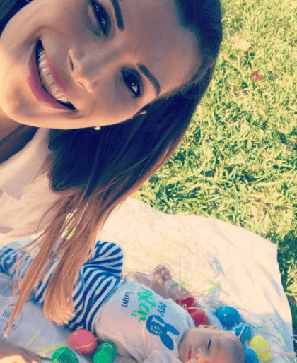 La familia Tacher sigue creando recuerdos de estos bellos instantes familiares.