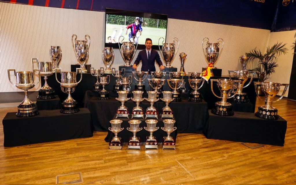 ADIÓS DE MESSI - Con todos sus 35 trofeos ganadores y entre lágrimas, Lionel Messi cerró una etapa de más de 20 años en el FC Barcelona, donde habló de su posible futuro con el PSG y sus mejores momentos en el club.