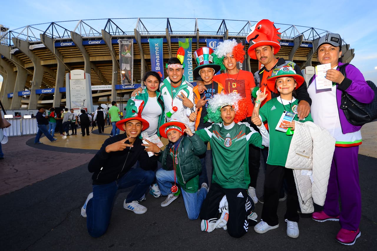 La afición mexicana repitió el grito de ¡Pu...! en el Estadio Azteca