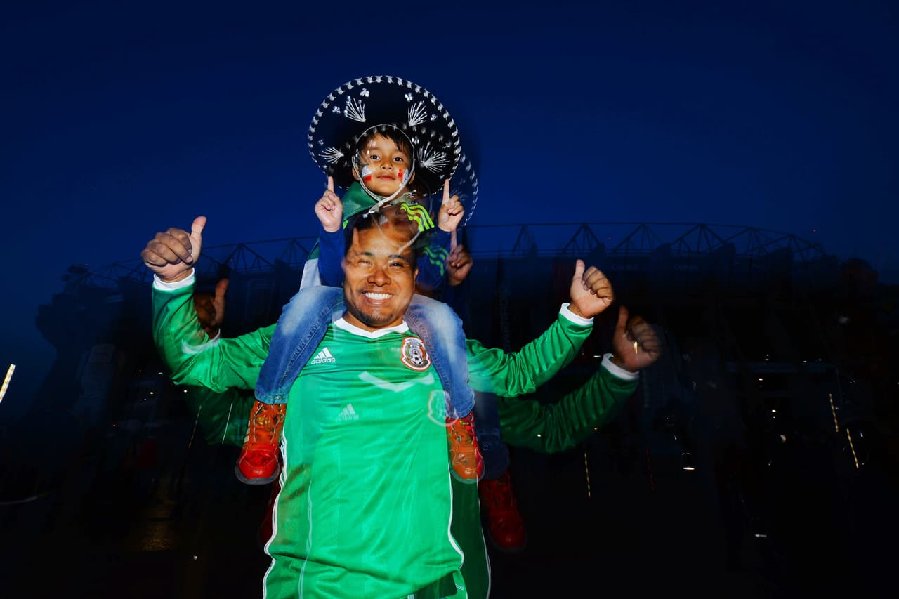 Caras lindas, familia y amigos se dieron cita en el Estadio Azteca para apoyar al Tri ante Canadá en las eliminatorias de Concacaf