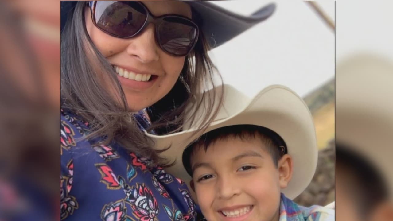 Es mamá de tres niños y maestra: conoce la historia de la lucha y la labor de esta mujer latina