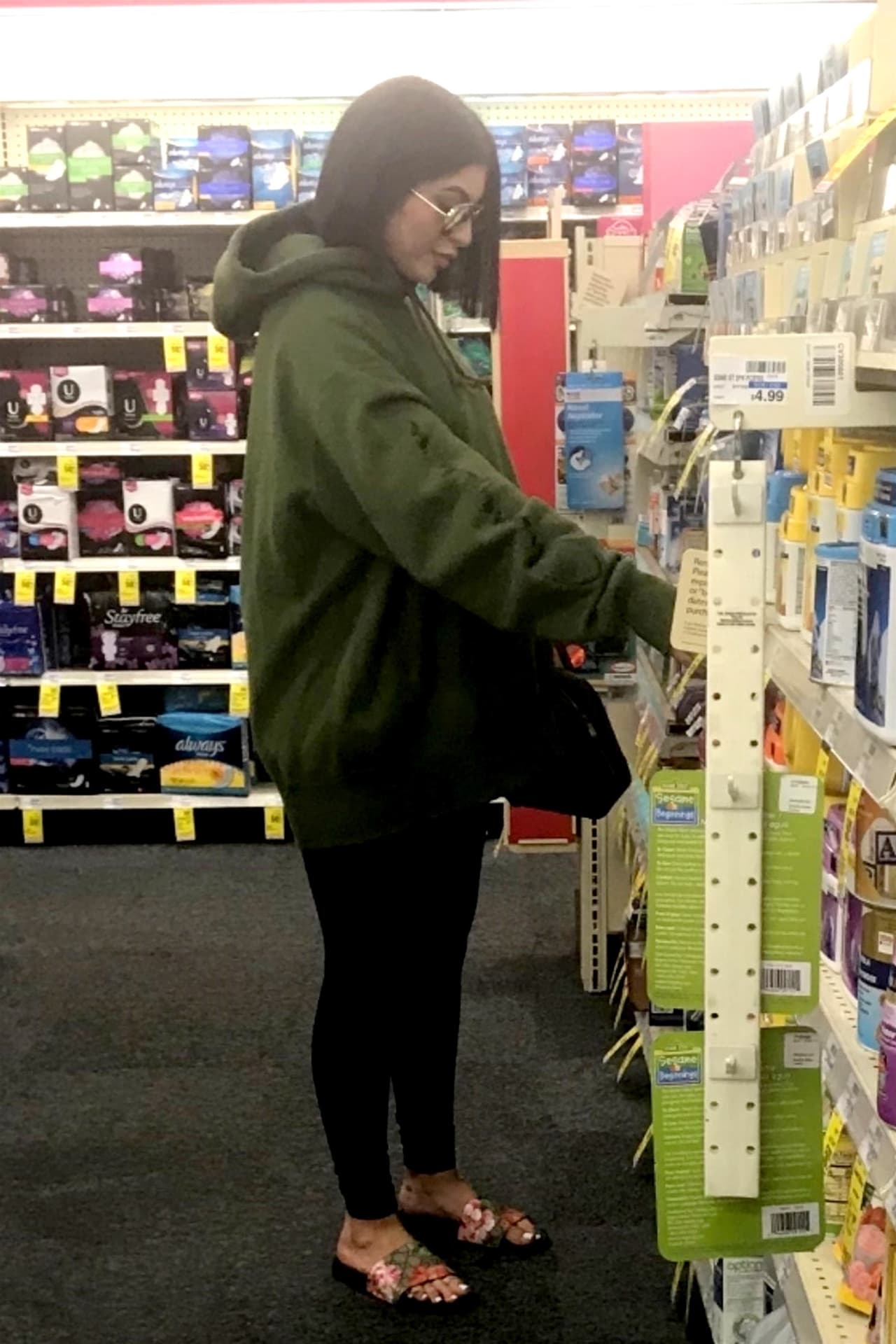 Kylie Jenner, de 20 años, estaría embarazada de su novio, Travis Scott, aunque no ha habido una confirmación oficial.