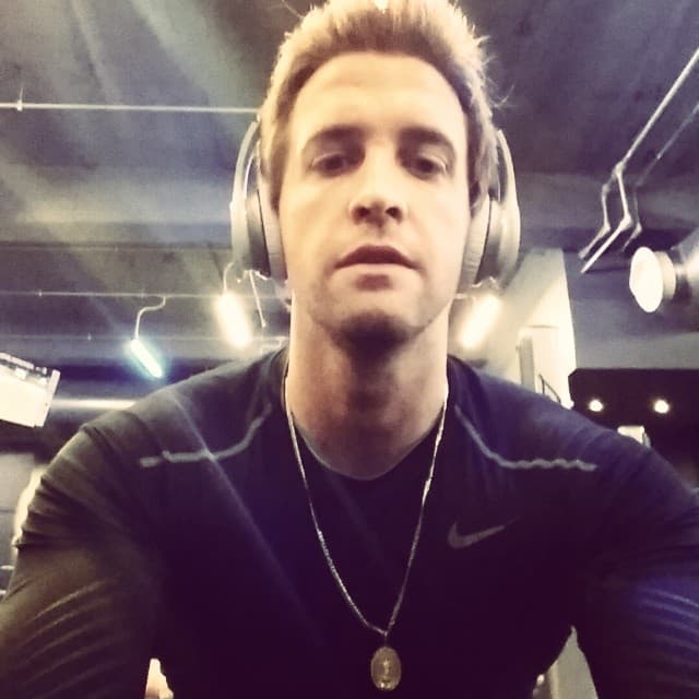 Es un guapo de guapos.