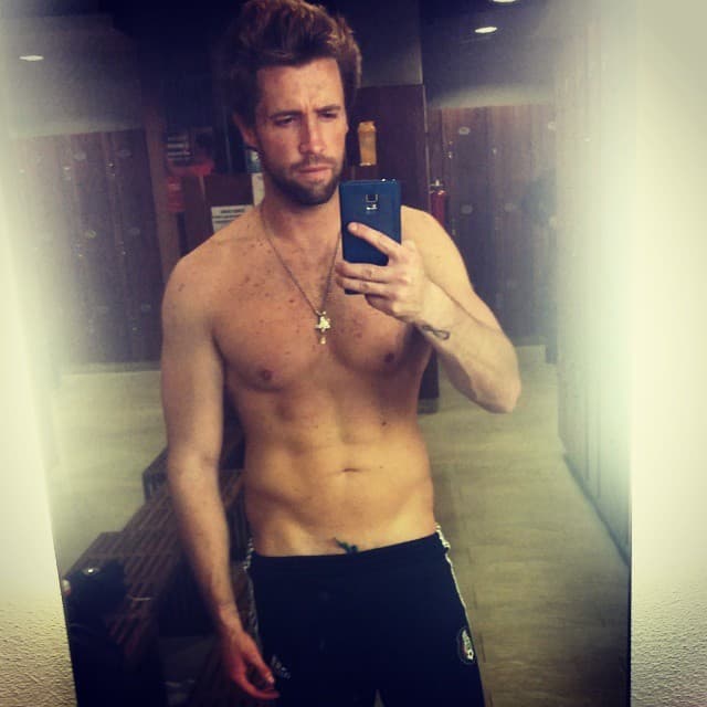 Y como todo un galán, le encanta mantenerse en forma.