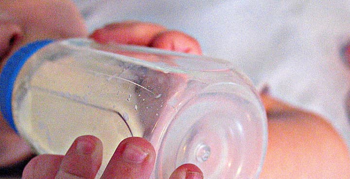 Biberones: entre el plástico y el vidrio