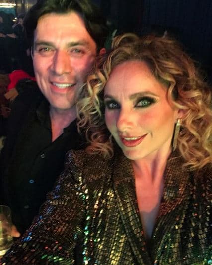 El protagonista de telenovelas como 'Mi corazón es tuyo' también habló del momento en que conoció a la madre de sus mellizos Máxima y León.