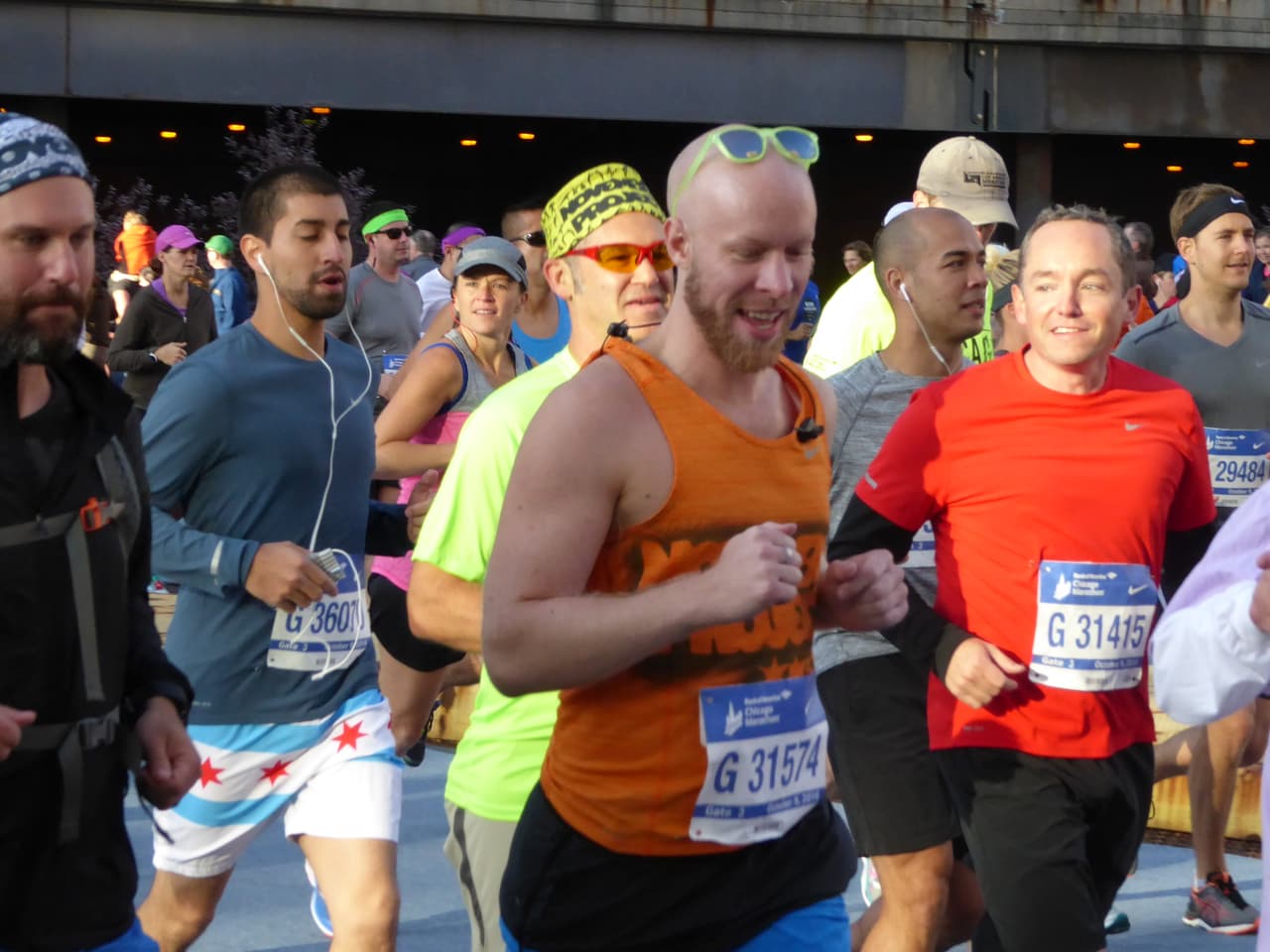 Miles de corredores de más de 100 país se dieron cita en el Maratón de Chicago desde muy temprano. Mira imágenes del ambiente que se está viviendo en este evento deportivo.