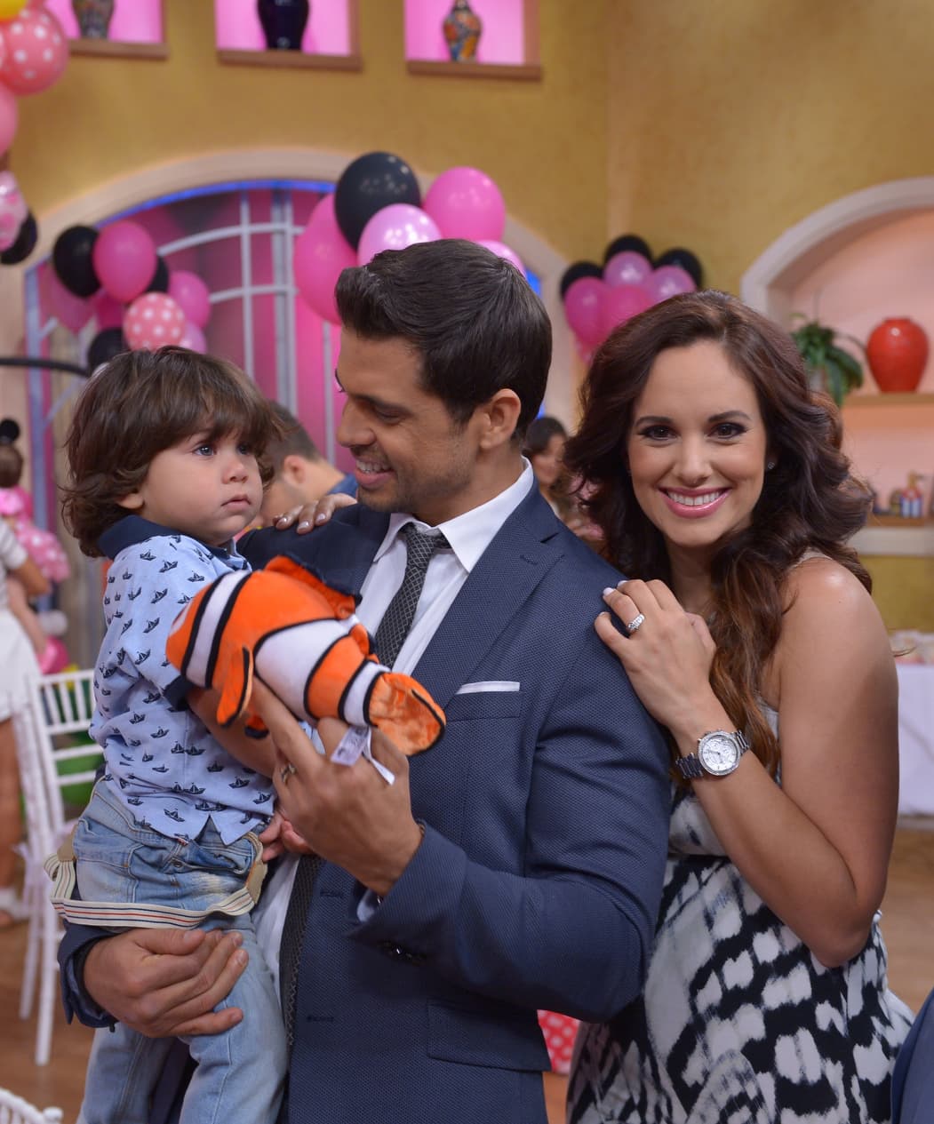 Pedro Moreno también fue parte de esta celebración y llegó acompañado de su hermosa familia.