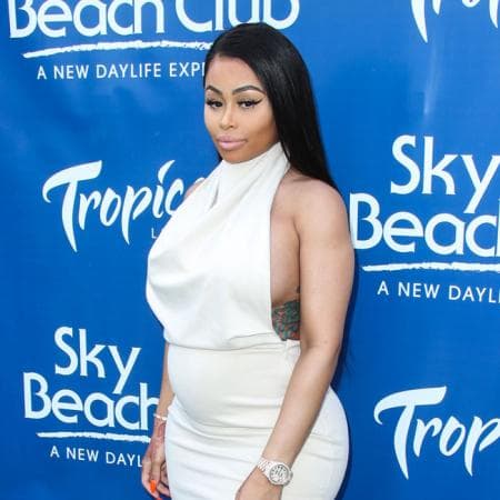 La siguiente pareja conocida de Tyga fue
<b> <a href="https://www.univision.com/famosos/blac-chyna-finalmente-ofrece-detalles-del-lio-que-ocurrio-entre-ella-tyga-y-kylie-jenner-fotos">Blac Chyna,</a></b> con quien también comparte un hijo llamado 
<b>King Cairo</b>, de 6 años.