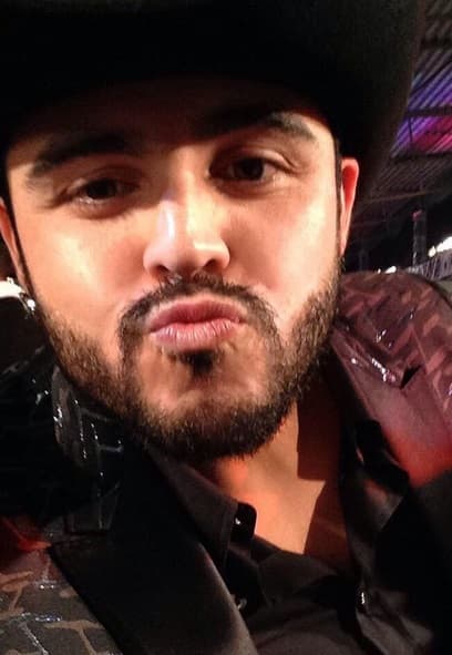 Esta alfombra se puso de lo mejor, con los besos que Gerardo anduvo regalando.