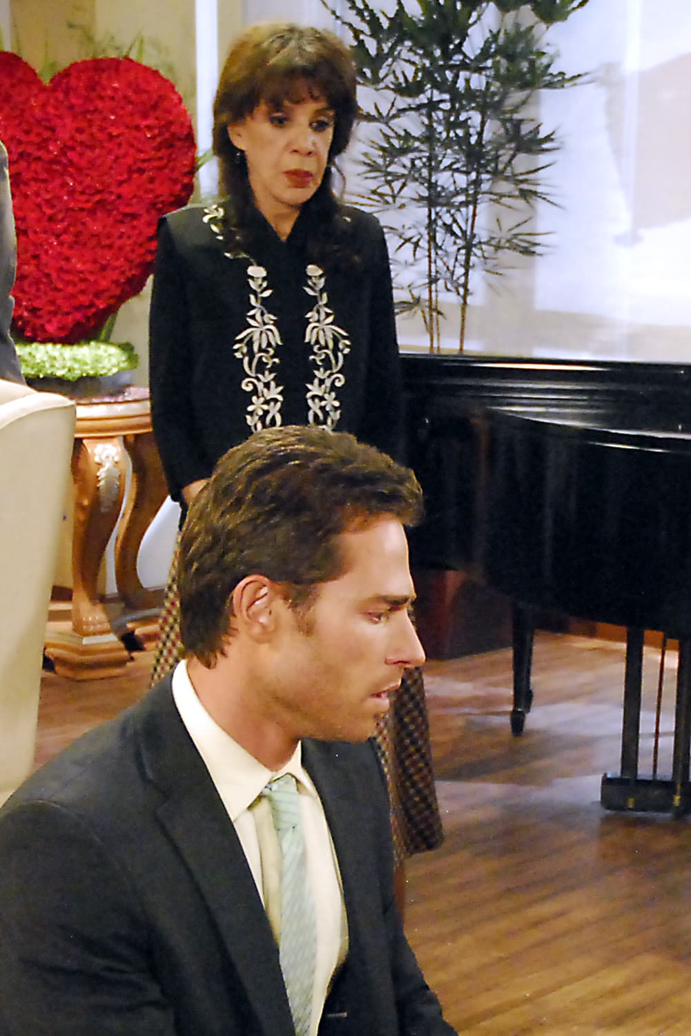 "Está en este momento en un lugar bien, bajo techo, cuidada, siendo trasladada a 
<b>servicios médicos que necesita</b> y en espera de que La Casa del Actor diga que ya la podemos llevar allá", agregó a 'Ventaneando'.
<br>