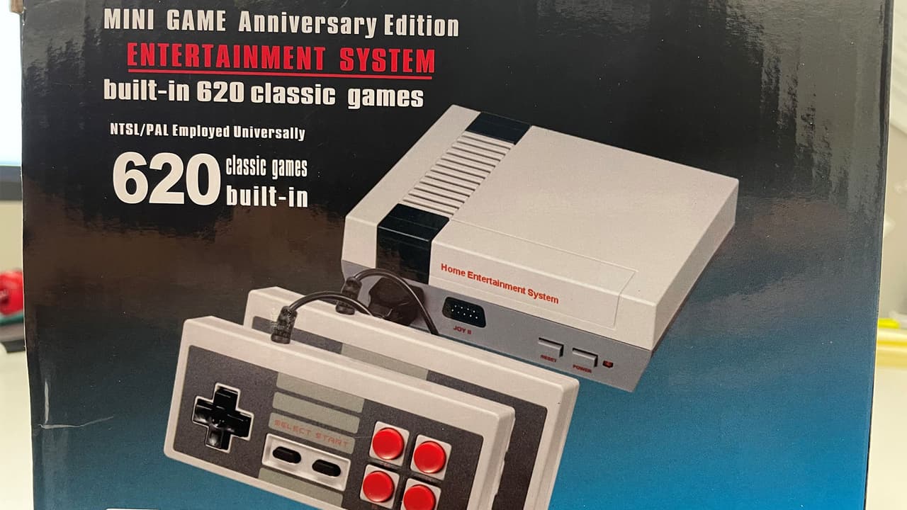 CBP explica que los peligros de productos falsos como estos pueden ser consecuencia de trabajo forzoso, trata de personas o apoyar a empresas delictivas.