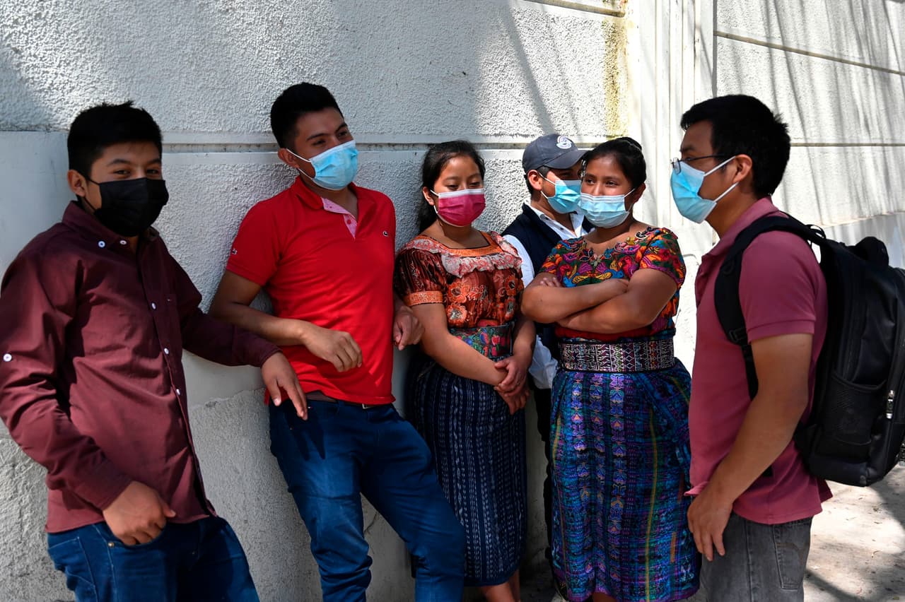 El 22 de enero pasado, la Fiscalía General del estado de Tamaulipas informó que habían hallado 19 cuerpos baleados y quemados en un pueblo de México, a 40 millas de la frontera con Texas. En Comitancillo, Guatemala, comenzó un calvario para 13 familias que creían que sus padres, hijos y tíos estaban entre los fallecidos porque habían viajado hacia Estados Unidos en días anteriores. Así que decidieron ir a la Cancillería en la capital para buscar más información.