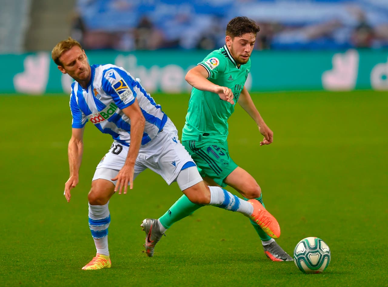 En los primeros minutos el encuentro fue cerrado y ninguna de las dos escuadras impuso condiciones.