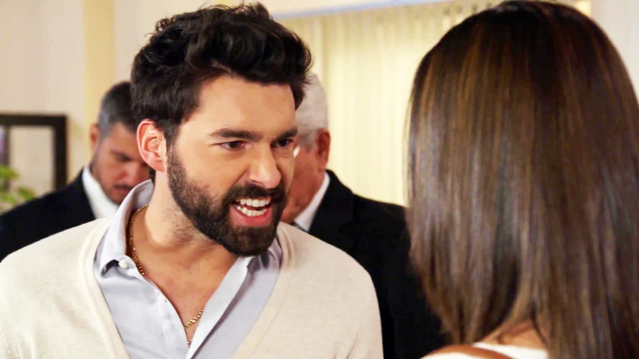 En ese momento se desataron los celos de Francisco al sentirse amenazado por la relación tan cercana que Fabiola comenzó a tener con Ramón.