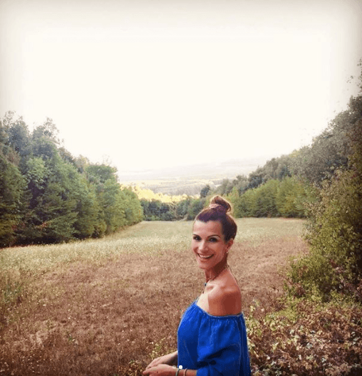 El 11 de agosto, Alan celebraba el cumpleaños de su esposa con esta foto. Aunque pocos sabían que había un motivo más por el cual estar alegres.